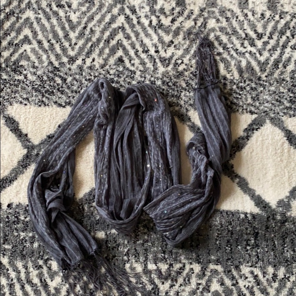 SPARKLY SCARF